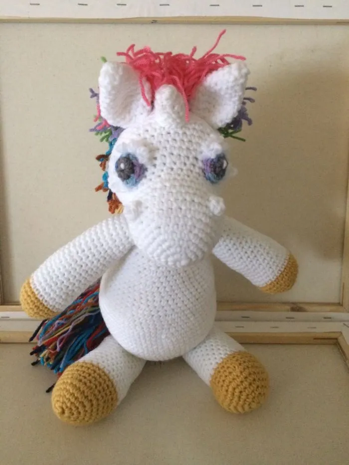 Hey Pandas, Our Reader Wants To Surprise Her Best Friend With A Unicorn, Let's Help Her