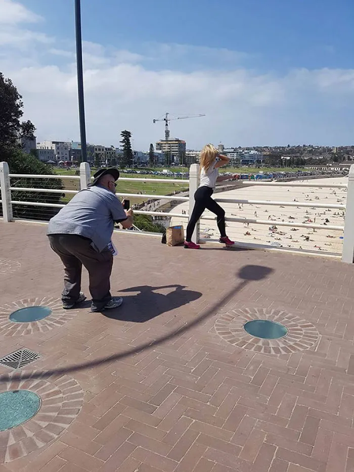 People Are Sharing Pics Of Boyfriends "Forced" To Take Perfect Pictures Of Their Girlfriends