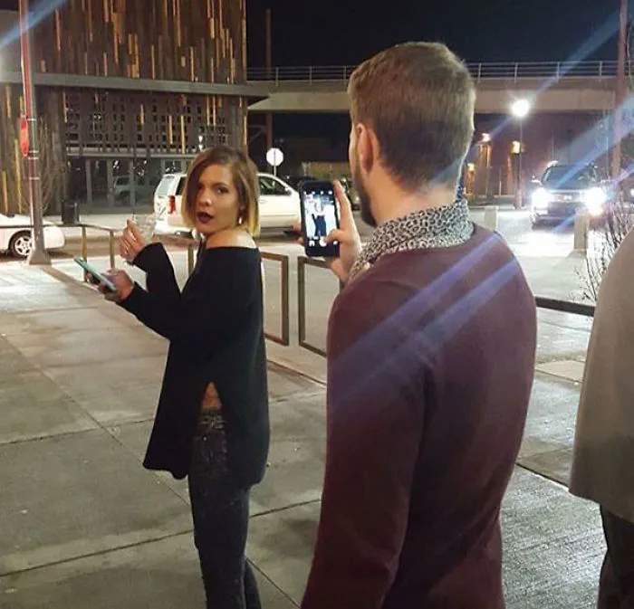 People Are Sharing Pics Of Boyfriends "Forced" To Take Perfect Pictures Of Their Girlfriends