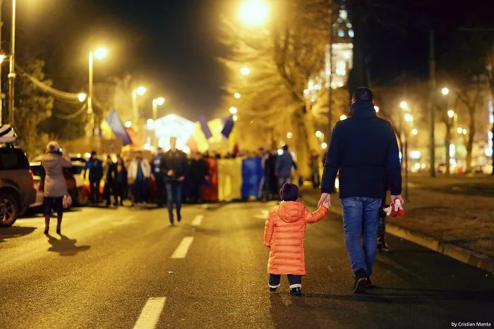 #rezist  - Romania's Anti-Corruption Protests