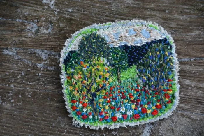 I Found Amazing Thread Painted Animals On Brooches By Russian Artist