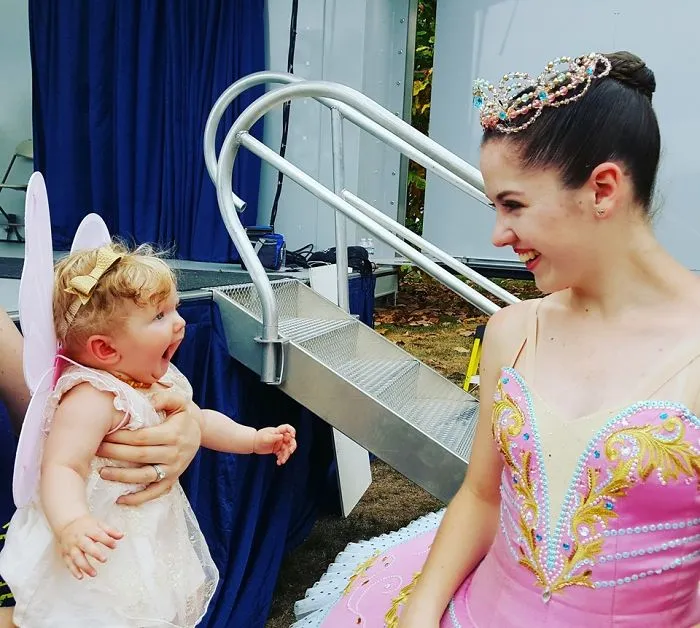 La reacción de mi hija al ver a una bailarina por 1ª vez