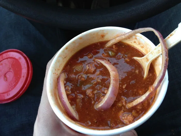 Pedí extra de cebolla en el chili, supongo que cuenta