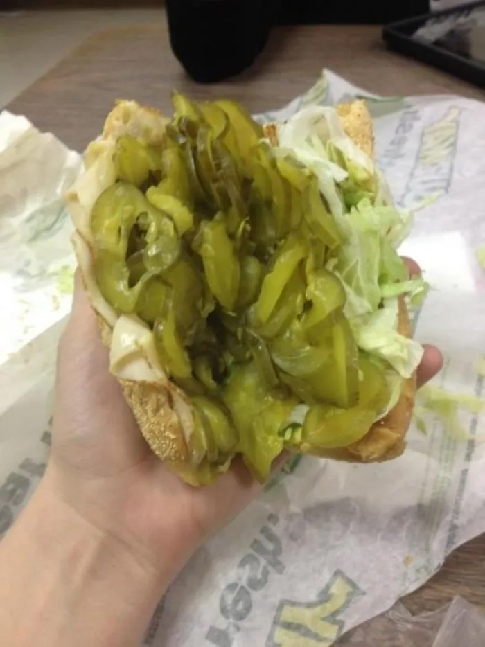 Pedí extra de pepinillos en el bocata de Subway