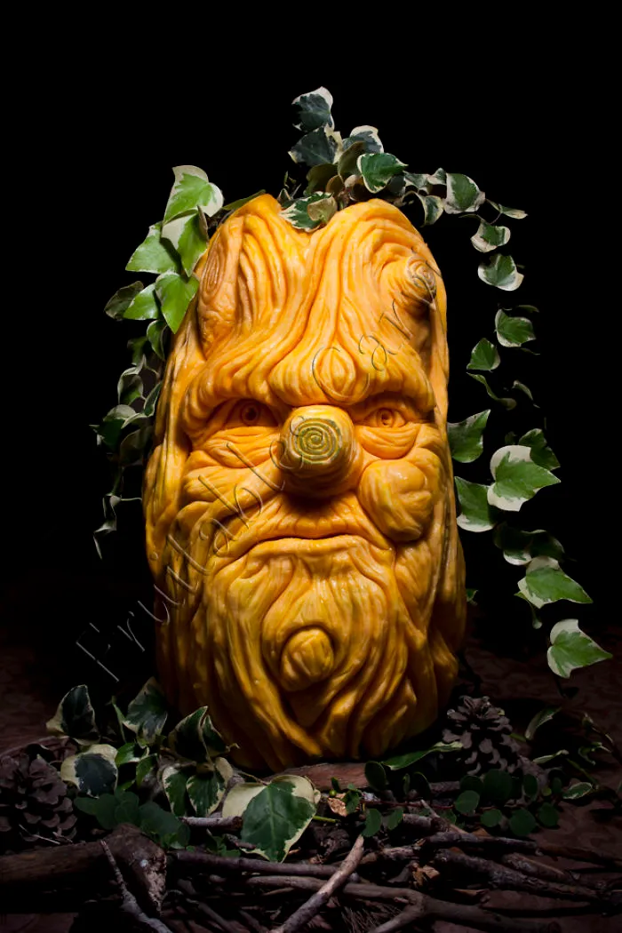 I Turn Fruits And Vegetables Into Intricate Carvings