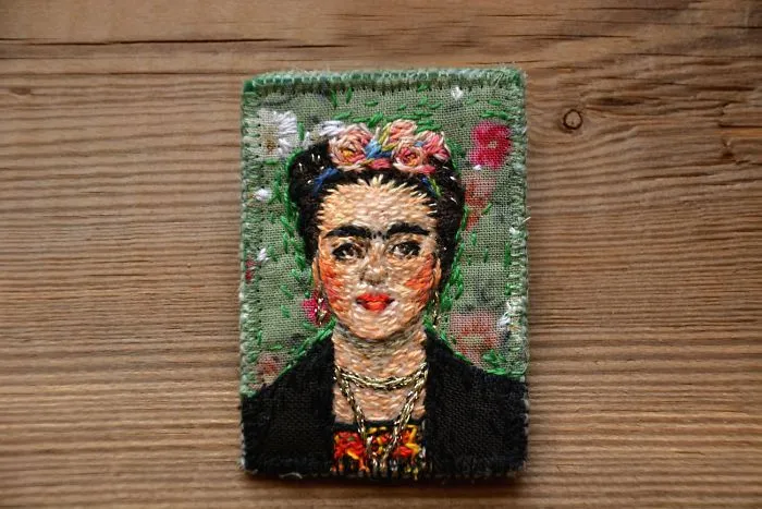 I Found Amazing Thread Painted Animals On Brooches By Russian Artist