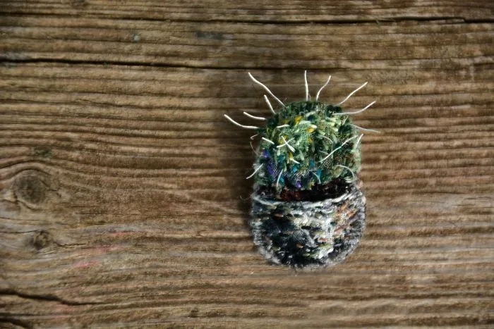 I Found Amazing Thread Painted Animals On Brooches By Russian Artist