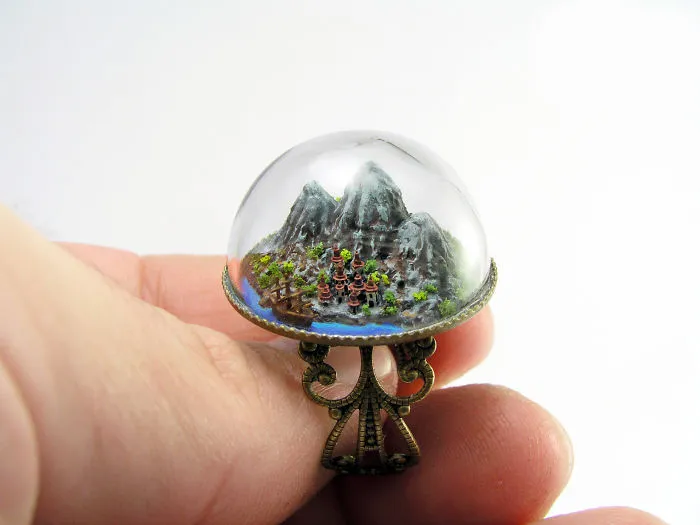 I Make Entire Miniature Worlds Inside Pieces Of Jewelry