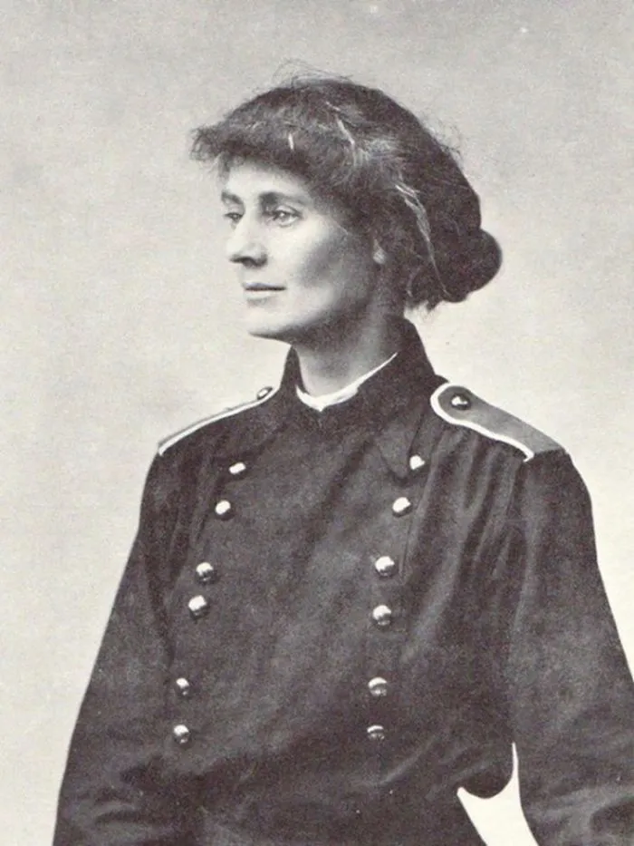 Constance Markievicz - Constance Georgine Markievicz, Known As Countess Markievicz Was An Irish Politician, Revolutionary Nationalist, Suffragette And Socialist. In December 1918, She Was The First Woman Elected To The British House Of Commons, Though She Did Not Take Her Seat.. She Was Also The Second Woman To Hold A Cabinet Position In The World.