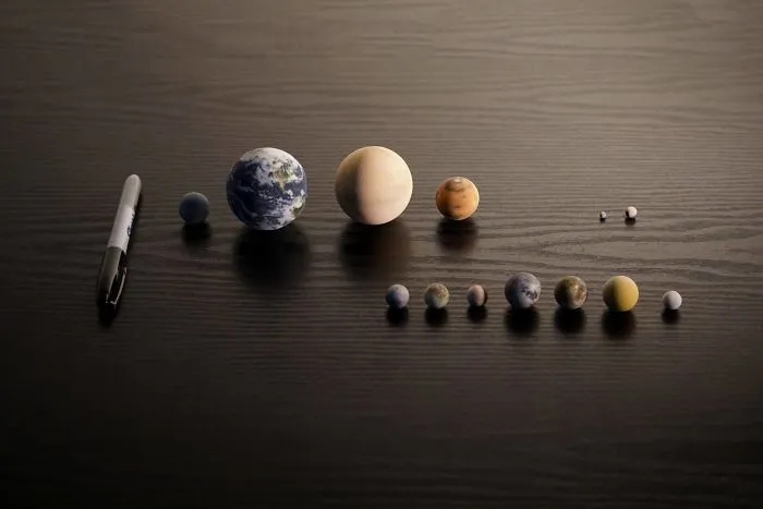 Earth, Venus, Mars, Mercury, 4 Large Moons Of Jupiter - Io, Europa, Ganymede, Callisto, The Earth's Moon, Titan, Triton, Pluto And Ceres