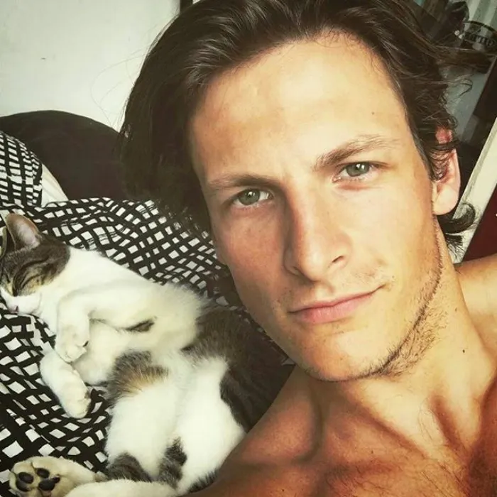 Hot Dudes With Kittens Is Still The Most Purrfect Instagram Account Ever (159 New Pics)