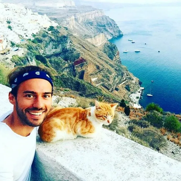 Hot Dudes With Kittens Is Still The Most Purrfect Instagram Account Ever (159 New Pics)