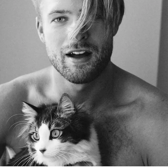 Hot Dudes With Kittens Is Still The Most Purrfect Instagram Account Ever (159 New Pics)