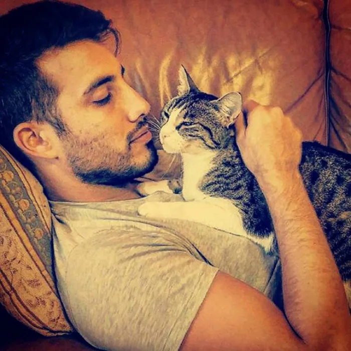 Hot Dudes With Kittens Is Still The Most Purrfect Instagram Account Ever (159 New Pics)