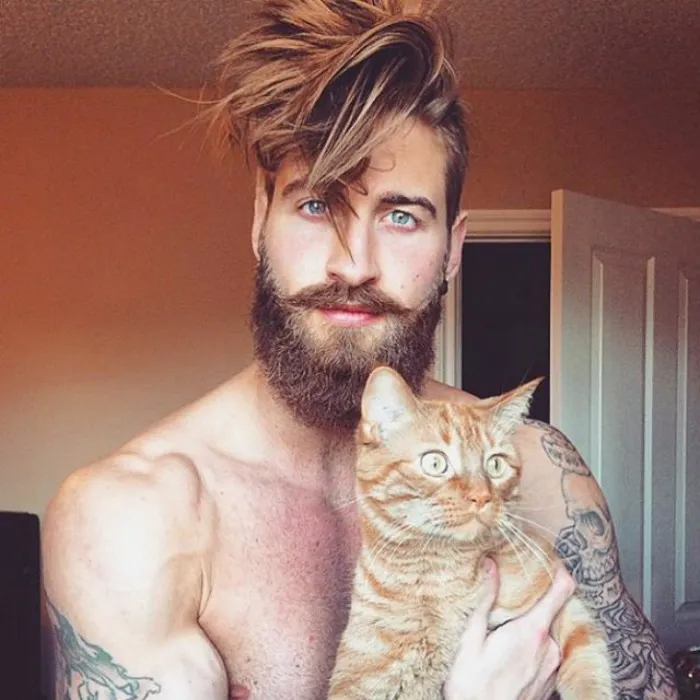 Hot Dudes With Kittens Is Still The Most Purrfect Instagram Account Ever (159 New Pics)