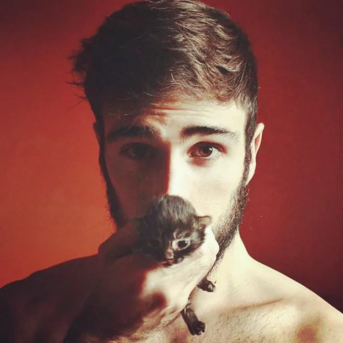Hot Dudes With Kittens Is Still The Most Purrfect Instagram Account Ever (159 New Pics)
