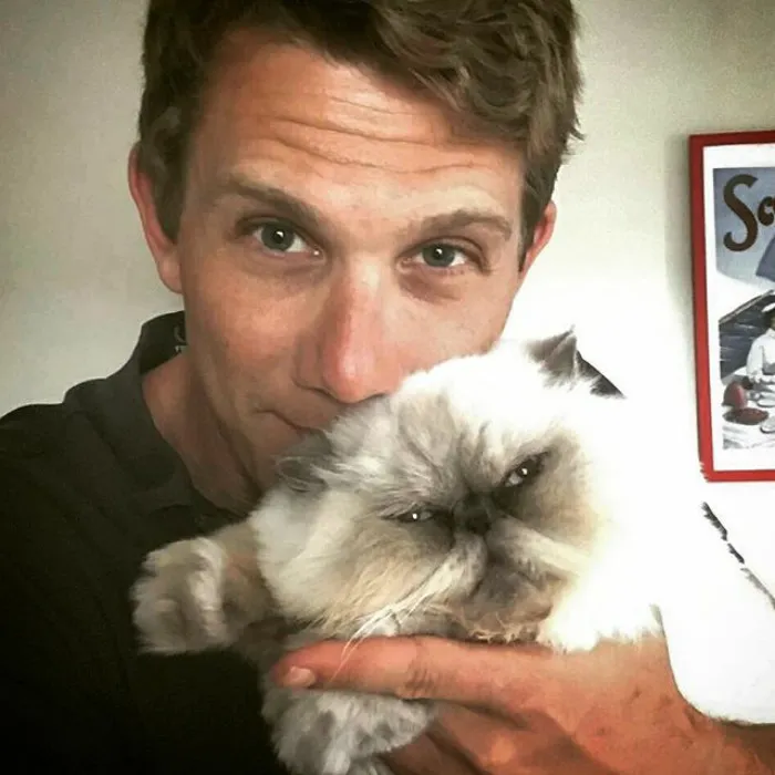 Hot Dudes With Kittens Is Still The Most Purrfect Instagram Account Ever (159 New Pics)