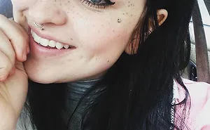 Tattooing Freckles On Your Face Is The New Beauty Craze, And They Look Surprisingly Beautiful