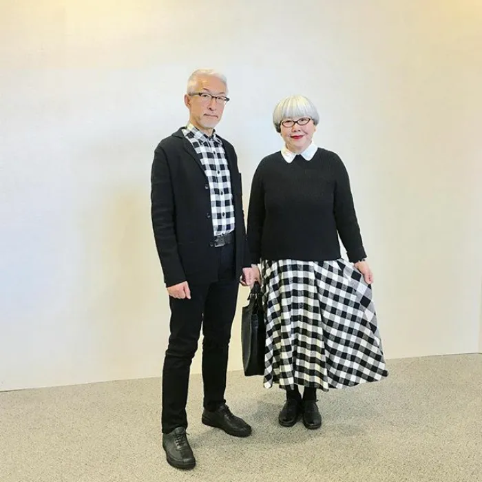 Esta pareja japonesa lleva 37 años casada y siempre se visten a juego