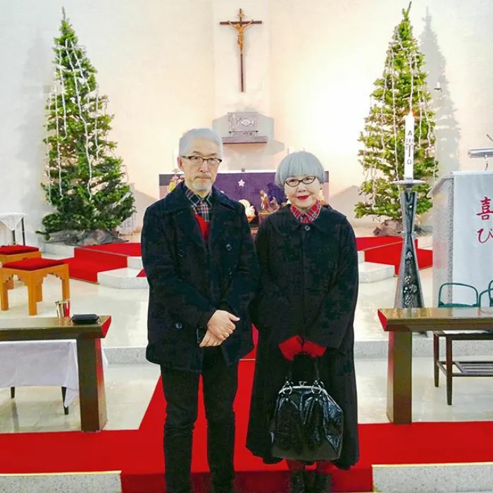 Esta pareja japonesa lleva 37 años casada y siempre se visten a juego
