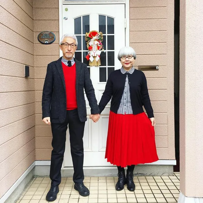 Esta pareja japonesa lleva 37 años casada y siempre se visten a juego