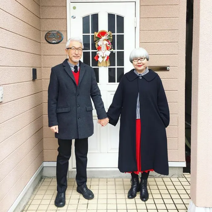 Esta pareja japonesa lleva 37 años casada y siempre se visten a juego