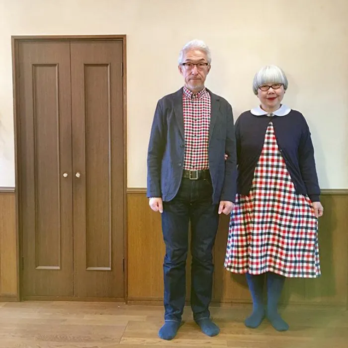 Esta pareja japonesa lleva 37 años casada y siempre se visten a juego