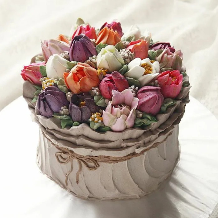 30 Blooming Flower Cakes To Celebrate The Return Of Spring