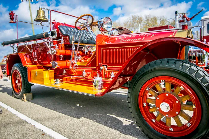 Old Firetruck By Alberto Lama
