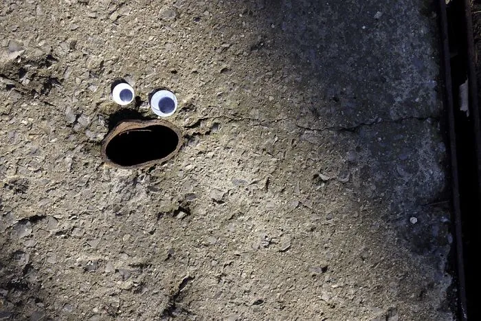 I Bring Bulgarian Streets To Life By Putting Googly Eyes On Random Objects