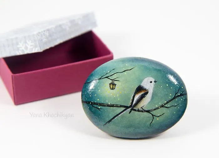 I Create Miniature Worlds Of Tiny Creatures On Stones (Part 2)