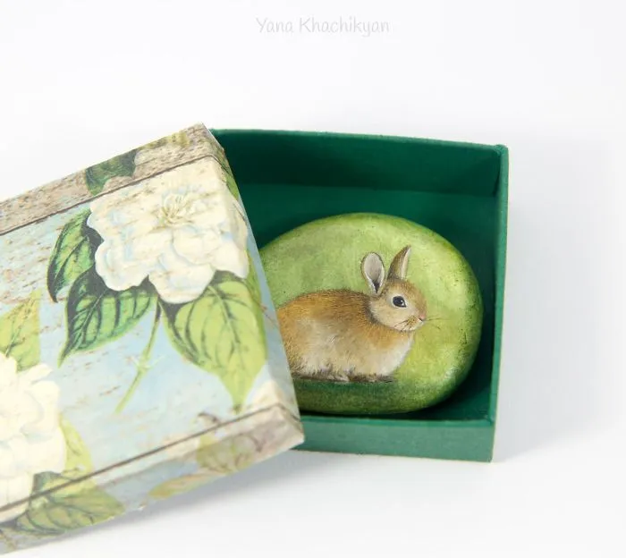 I Create Miniature Worlds Of Tiny Creatures On Stones (Part 2)