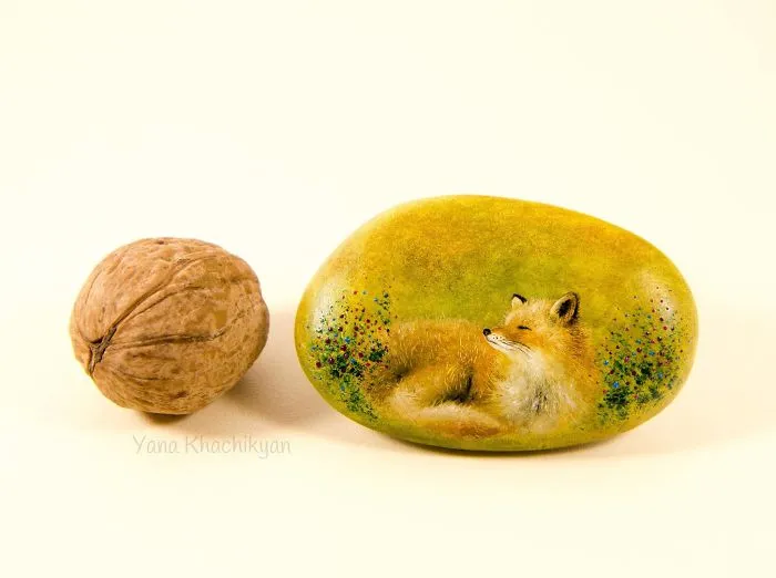 I Create Miniature Worlds Of Tiny Creatures On Stones (Part 2)