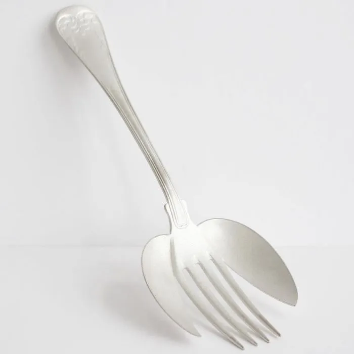 Experimental Cutlery Confronts The Traditional Ideas Of Tableware