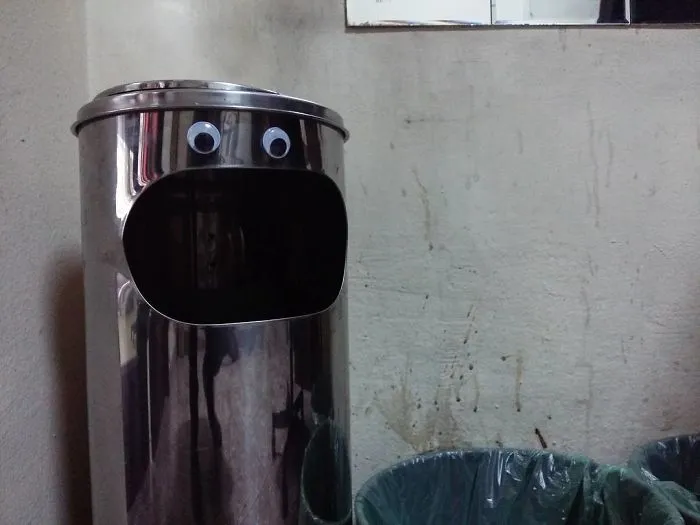 I Bring Bulgarian Streets To Life By Putting Googly Eyes On Random Objects