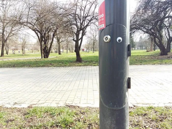 I Bring Bulgarian Streets To Life By Putting Googly Eyes On Random Objects
