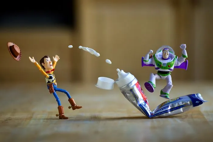 I Photograph "Toy Stories" By Creating Special Effects In Real Time