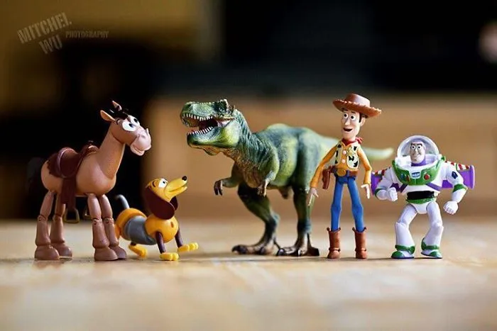 I Photograph "Toy Stories" By Creating Special Effects In Real Time