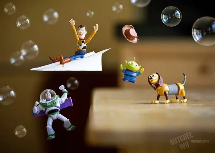 I Photograph "Toy Stories" By Creating Special Effects In Real Time