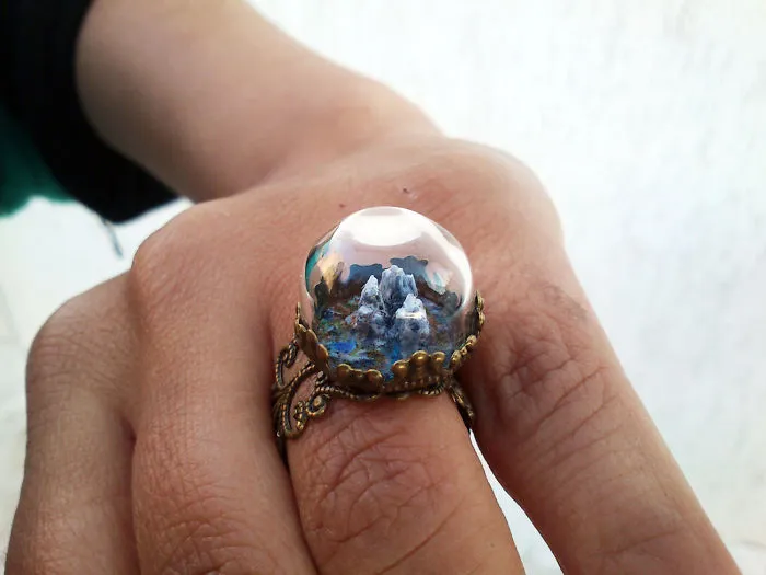 I Make Entire Miniature Worlds Inside Pieces Of Jewelry