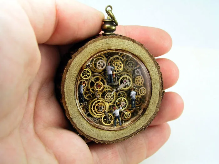 I Make Entire Miniature Worlds Inside Pieces Of Jewelry