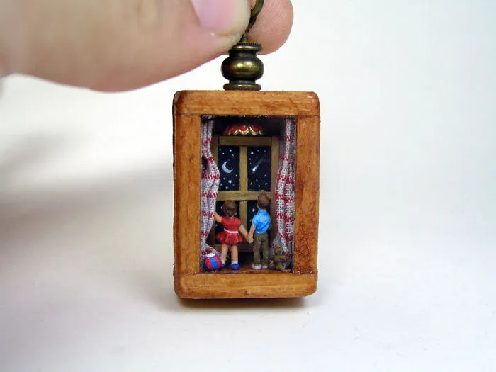 I Make Entire Miniature Worlds Inside Pieces Of Jewelry