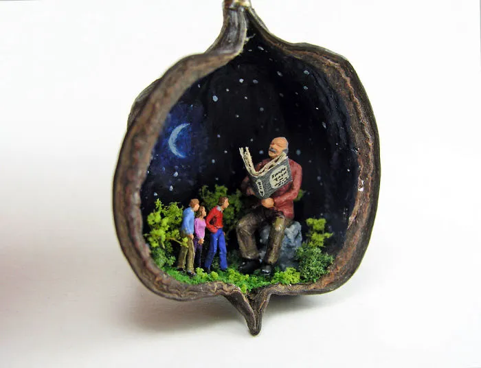 I Make Entire Miniature Worlds Inside Pieces Of Jewelry