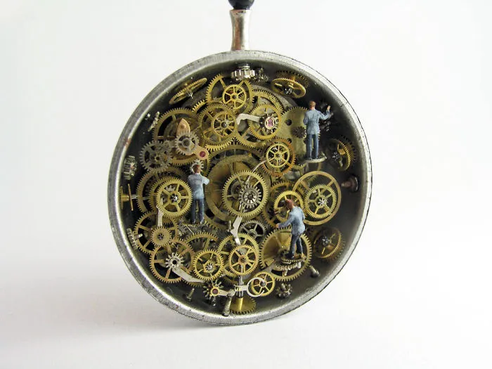 I Make Entire Miniature Worlds Inside Pieces Of Jewelry