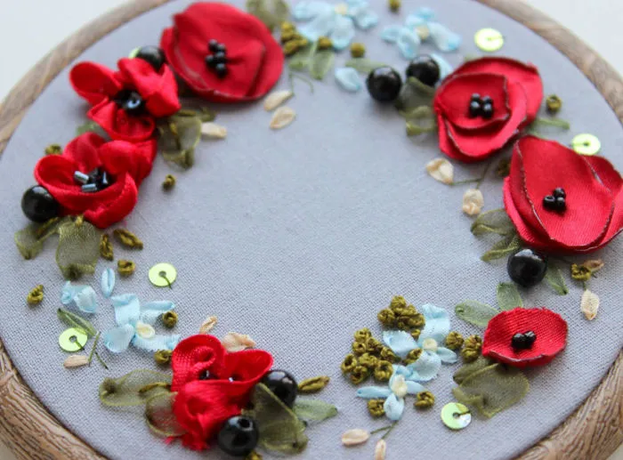 I Create Small Scenes From Nature Using Needle And Thread