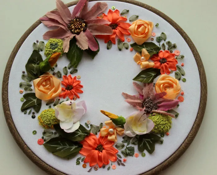 I Create Small Scenes From Nature Using Needle And Thread