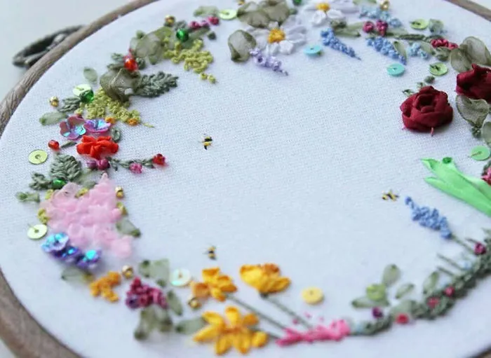 I Create Small Scenes From Nature Using Needle And Thread