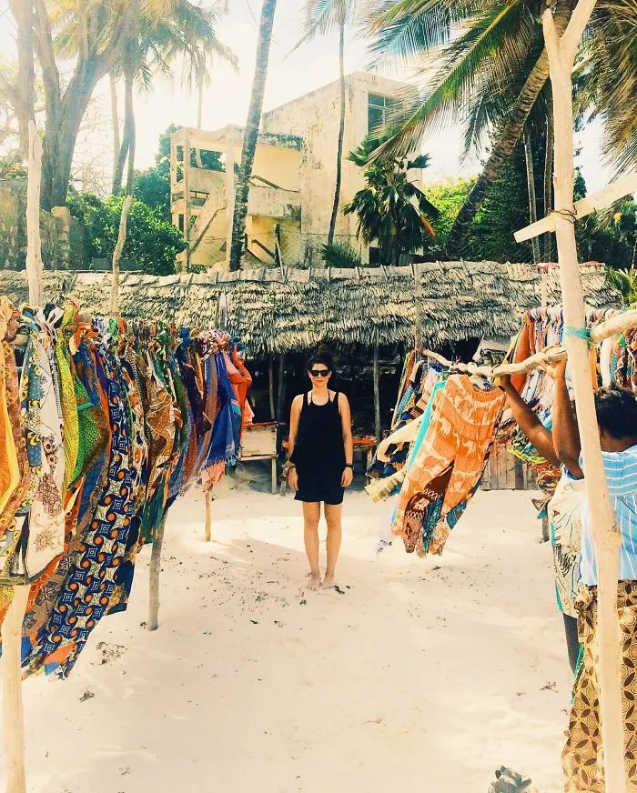 Point 76 // Vivianne's // Kenya