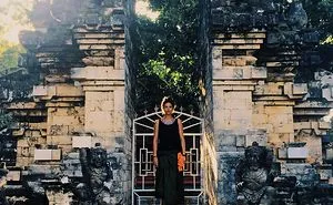I Find The Symmetrical Centre Point Of Epic Places Around The World