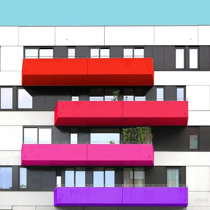 I Got Bored By The Gray Cityscape Of Berlin, So I Started To Colorize Buildings With Photoshop